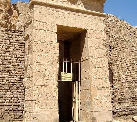 Entrance of Hathor Temple of Deir El Medina - Photo by Olaf Tausch